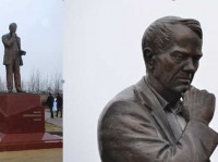 Памятник В. Я. Горину